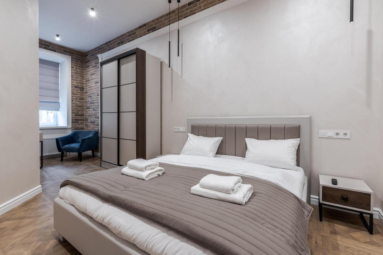 View On Rynok Square Apartments ลวีฟ ภายนอก รูปภาพ