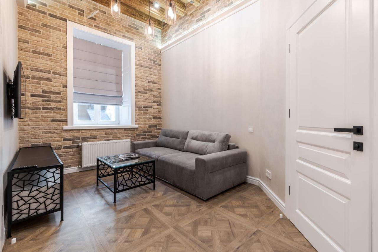 View On Rynok Square Apartments ลวีฟ ภายนอก รูปภาพ
