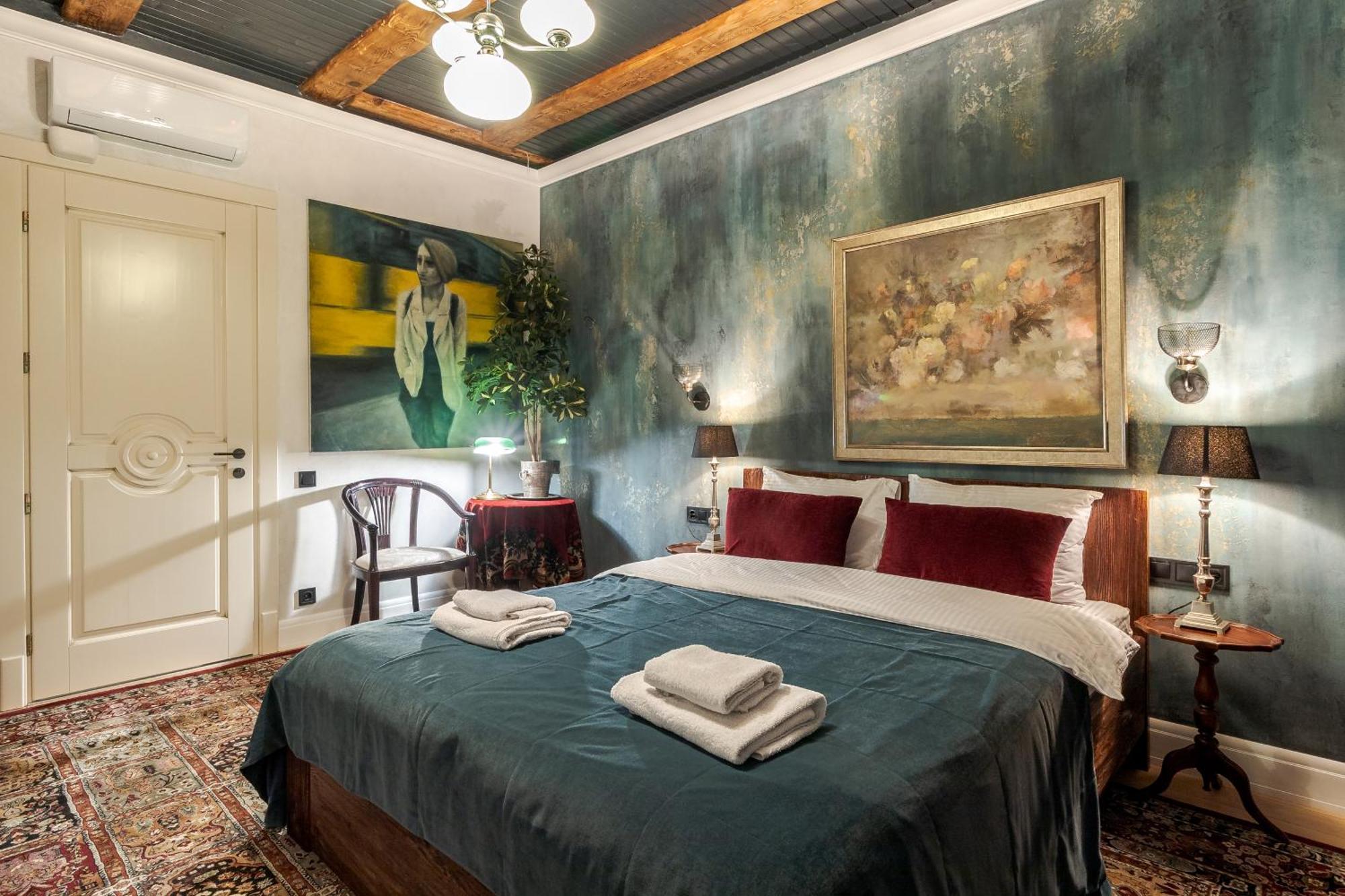 View On Rynok Square Apartments ลวีฟ ภายนอก รูปภาพ